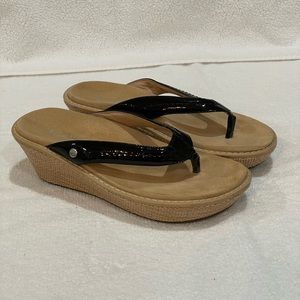 Vionic Grenada Black Patent Leather Wedge Sandal size 6.